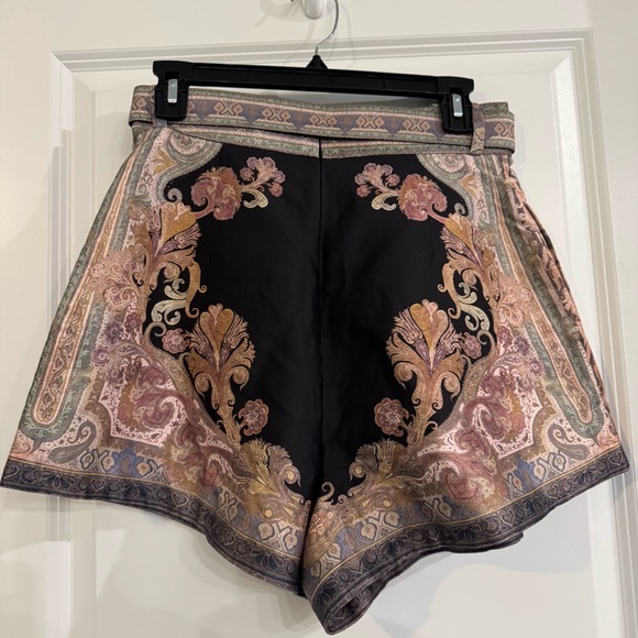 Zimmermann Illustration Tuck Shorts - Picture 8 of 16